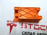 1004394-00-B Hochspannungs-Batteriesicherungsgehäuse Tesla Model S Unten 1004394-00-B - photo 2