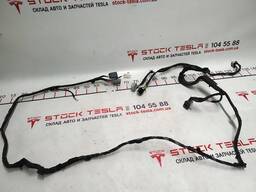 1032882-70-F Verkabelung der oberen Verkleidung der oberen rechten Tür des Tesla-Modells X