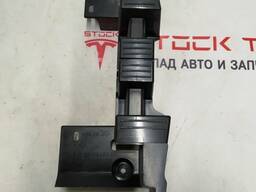 1059715-00-D Halterung, Bodenplatte, 2. Sitzreihe, links (6 Sitze) Tesla Modell X 1059715-