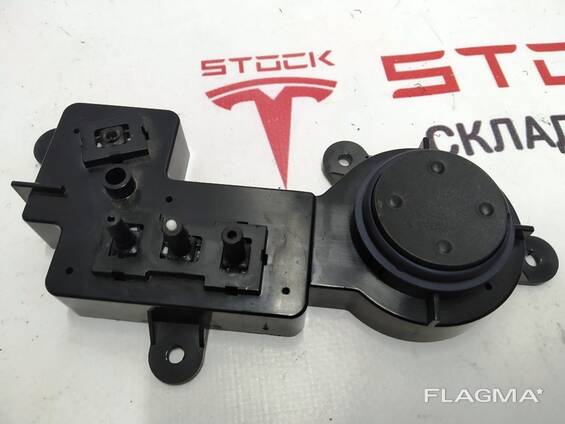 1067689-00-C z Einstelleinheit für Beifahrersitz Tesla Modell S REST, Tesla Modell X 10676
