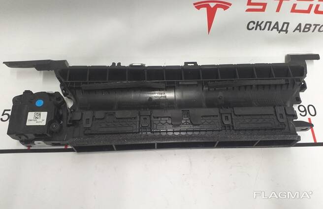 1083320-00-F Luftkanal für die Mittelplatte, Fahrerbaugruppe mit Tesla-Elektromotor Modell