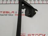 1090502-00-G Fensterdichtung vorne rechts Tesla Modell 3 1090502-00-G - photo 1