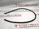 1090509-00-D Türdichtung, hinten links Tesla Modell 3 1090509-00-D - photo 2