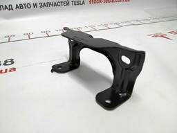 1097222-00-A Tesla Modell 3 Sitzreihenhalterung für die zweite Reihe 1097222-00-A