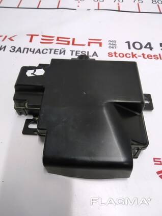 11013274-02-C DOPPELMOTOR Tesla Sicherungskastenabdeckung Modell S 1013274-02-C