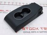 11088862-91-H Sitzarmlehne der 2. Reihe PUR BLACK Assy Tesla Modell 3 1088862-91-H - photo 2
